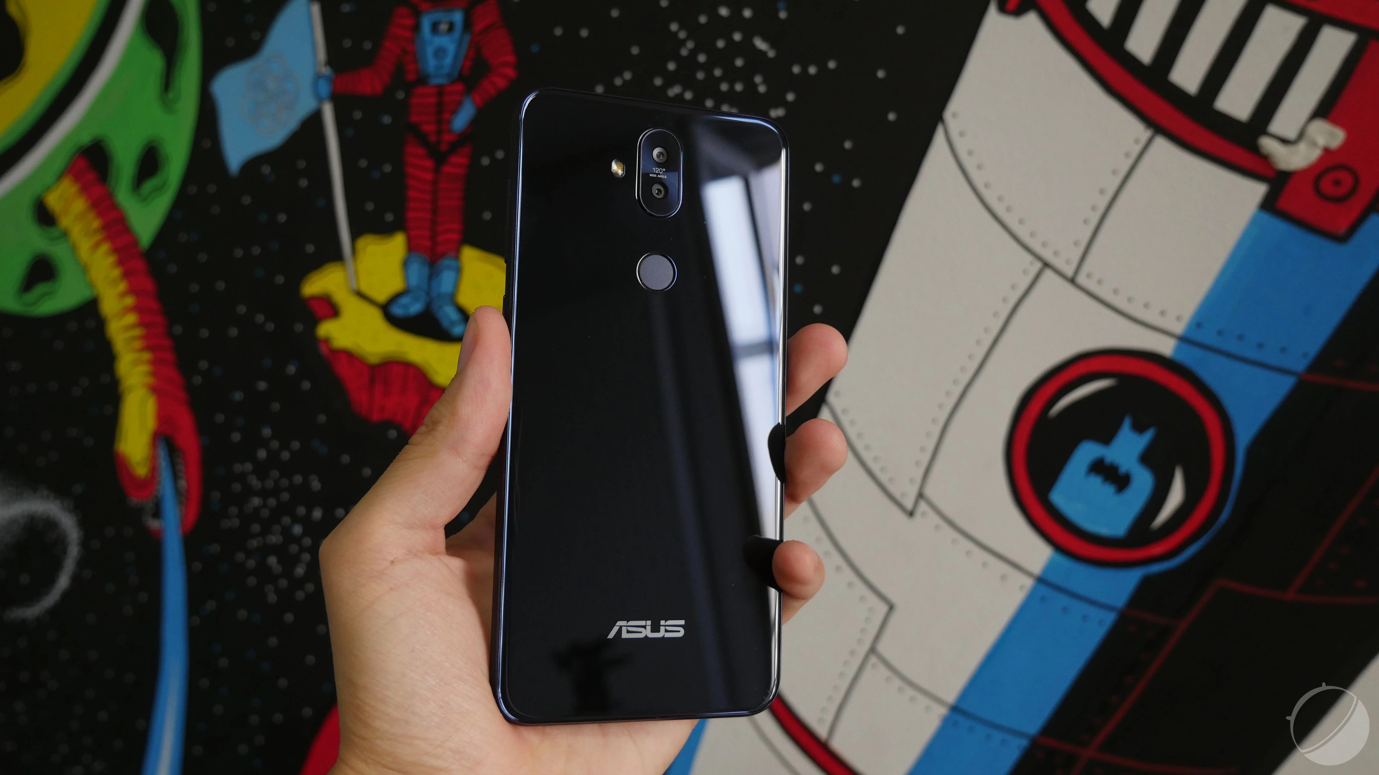 Asus Zenfone 5 Lite photos design (30)