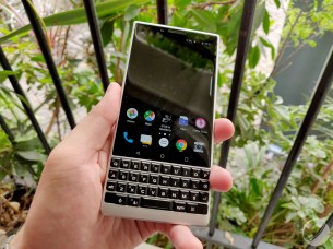 blackberry-key2- (16)