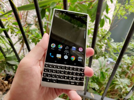 blackberry-key2- (16)