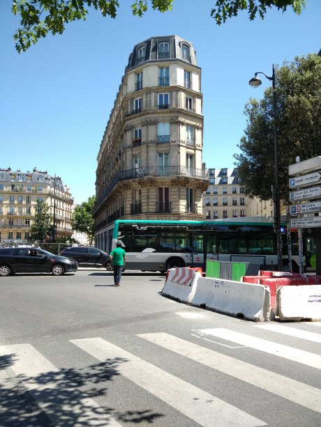 Sans Grand Angle