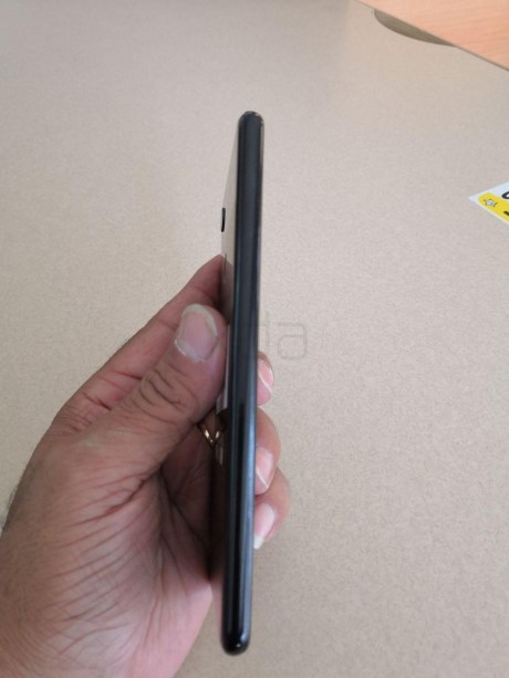 XDAèGoogle-Pixel-3-XL-Leak-Photo-5