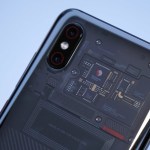 Tech’spresso : débat sur le dos du Xiaomi Mi 8, Google Pay en France et WWDC 2018