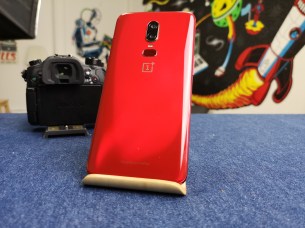 OnePlus 6 red dos