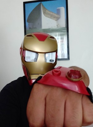 Hasbro iron Man AR Porté Homme attaque