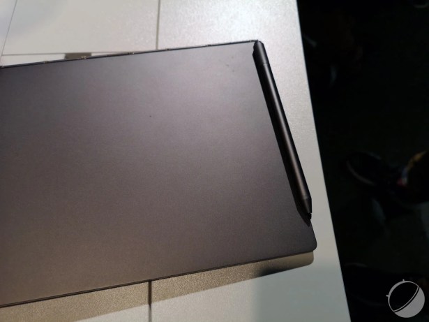 lenovo-yoga-book-ifa-2018-09