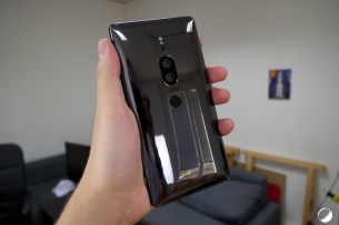 Sony Xperia XZ2 Premium dos