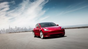 Elon Musk avoue : Tesla a failli mourir à cause des retards de la Model 3