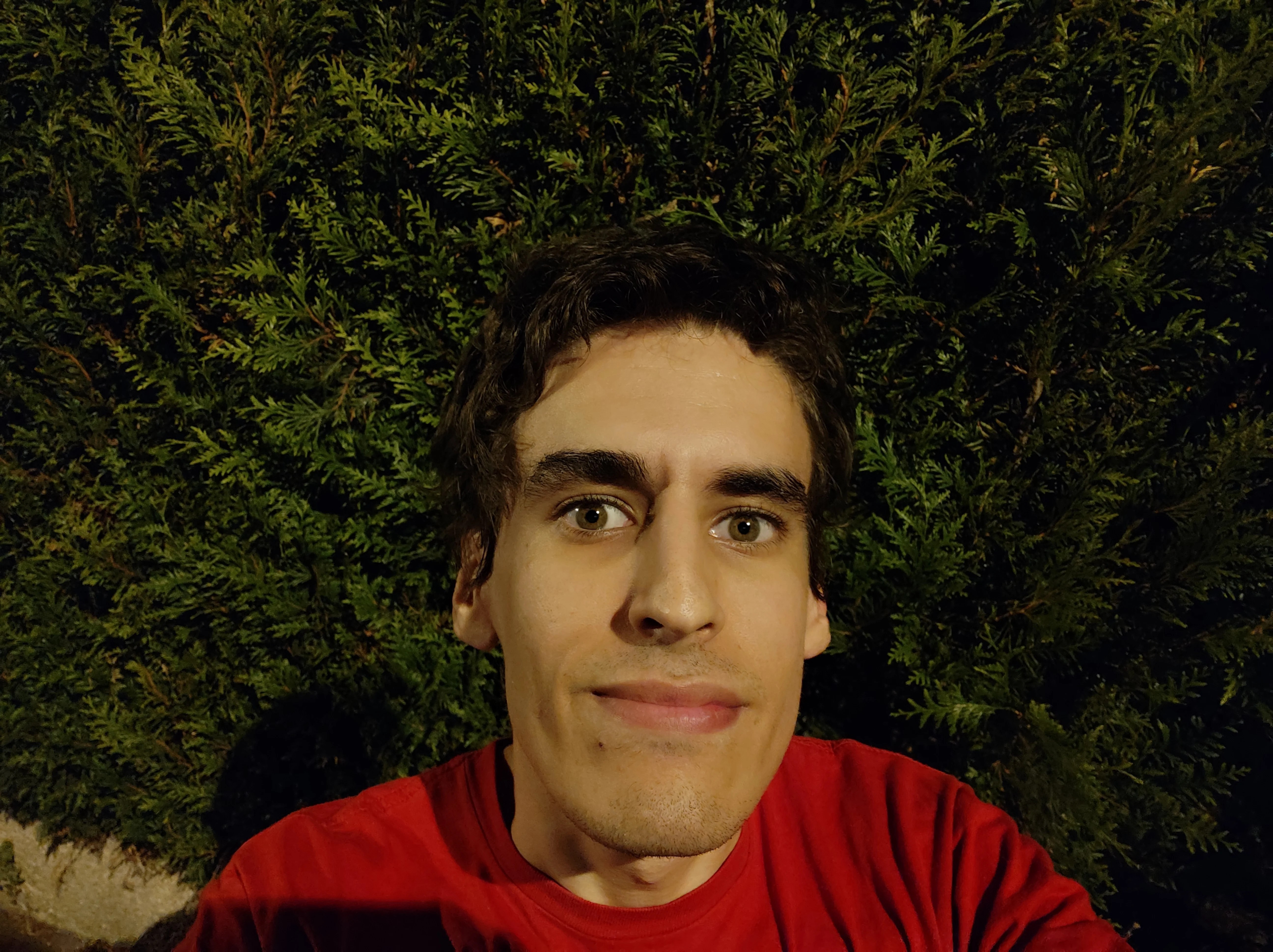 Xiaomi Pocophone F1 Photos exterieur nuit selfie