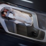 Avec Volvo, embarquez un lit tout confort et un espace de travail dans votre (future) voiture autonome