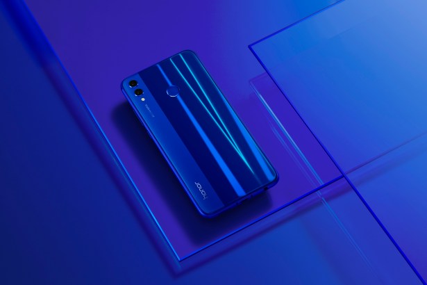Johnson_Honor 8x_Blue1