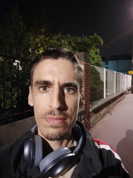 Oppo Find X test selfie (1)