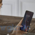 Le OnePlus 6T se montre en train d’être utilisé dans une série de photos