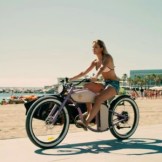 Rayvolt Bike : des vélos électriques aux airs de mobylettes des années 1950