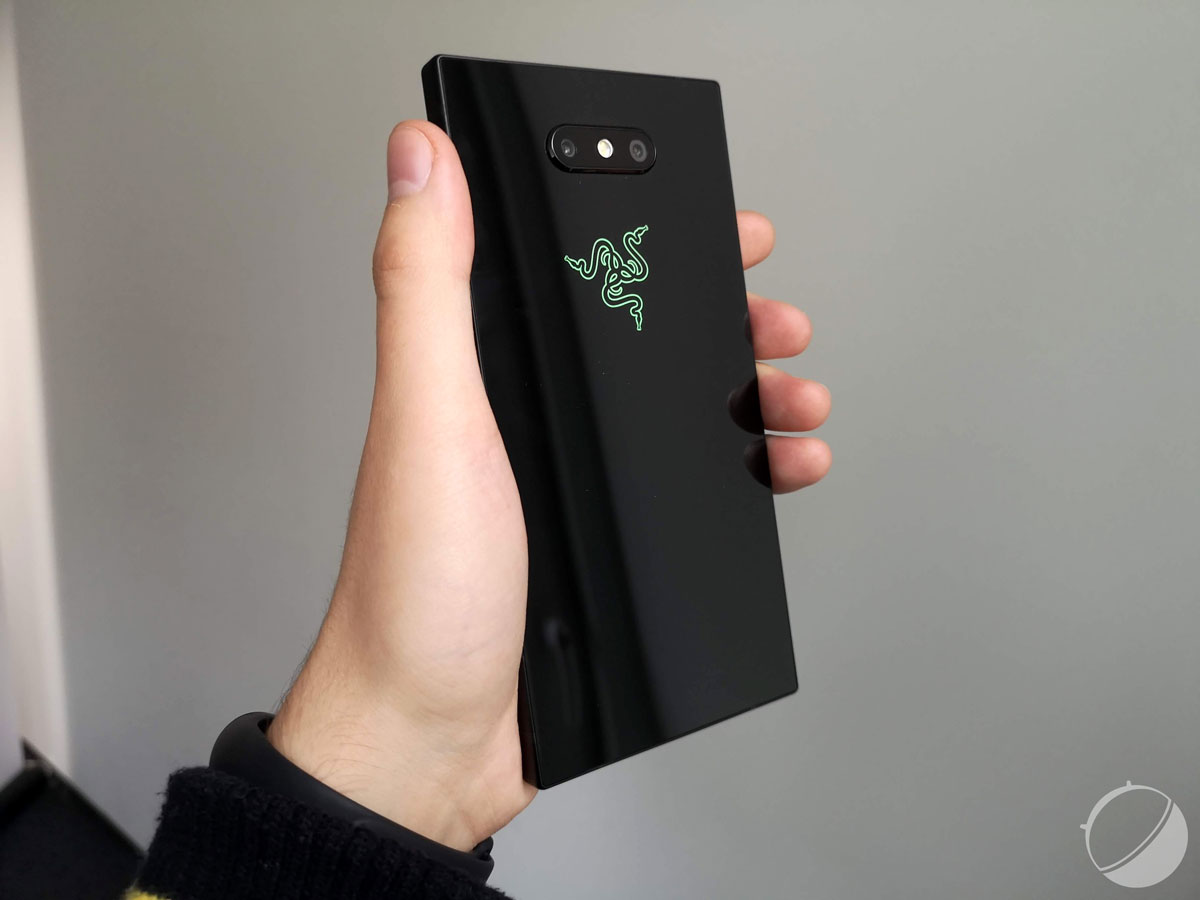 razer-phone-2-pem-11