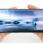 Samsung Galaxy A8s : le design sans encoche ni bordures semble se confirmer