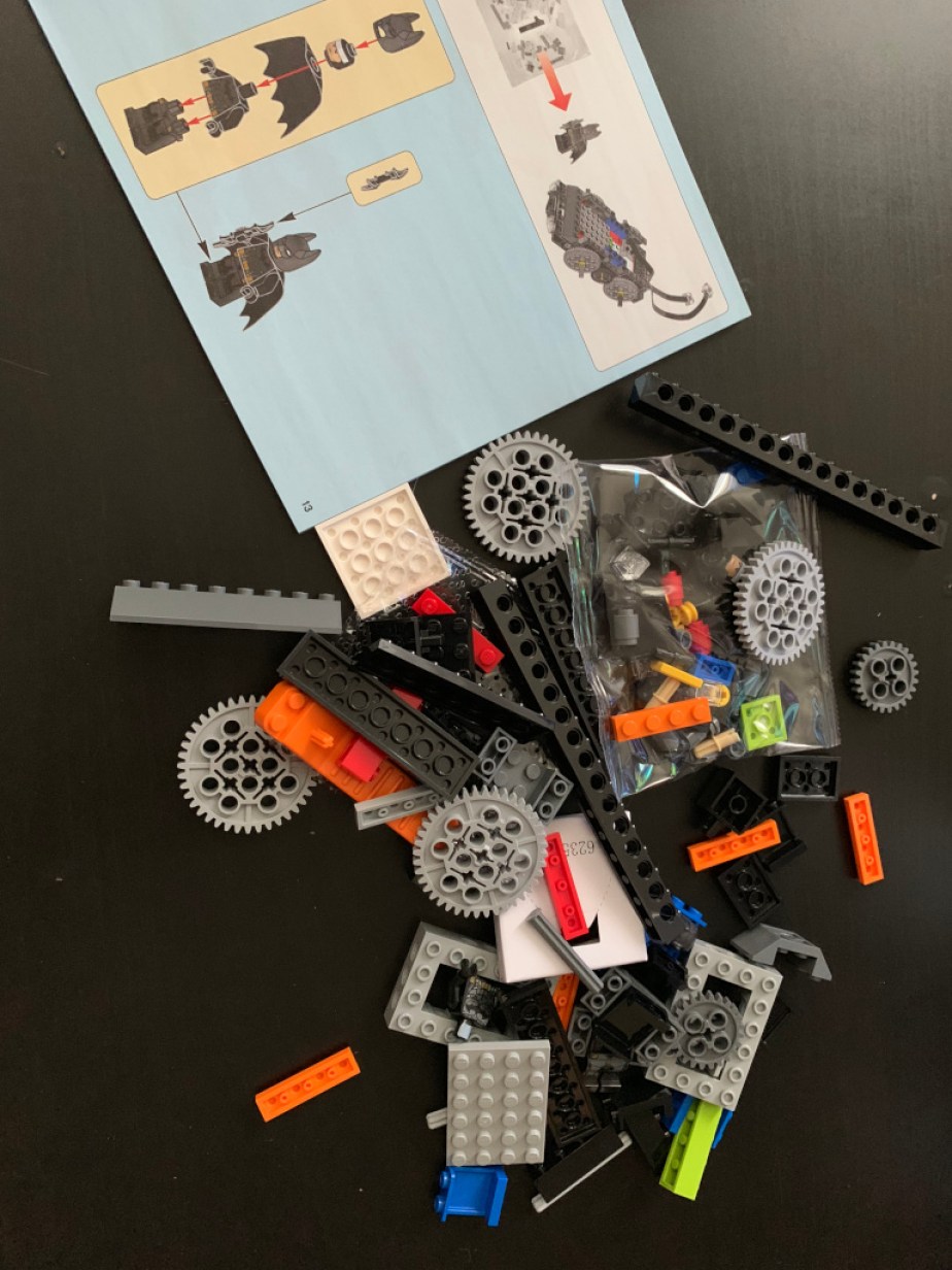 Test Lego DC COMICS Super Heroes Batmobile radiocommandée boite montage 1