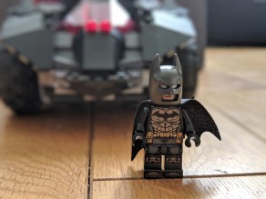 Test Lego DC COMICS Super Heroes Batmobile radiocommandée mini figurine Batman