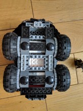 Test Lego DC COMICS Super Heroes Batmobile radiocommandée montée de dessous