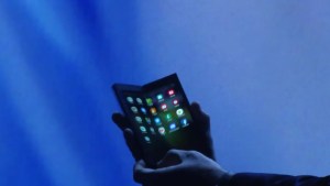 Samsung Infinity Flex Display : le smartphone pliable enfin dévoilé