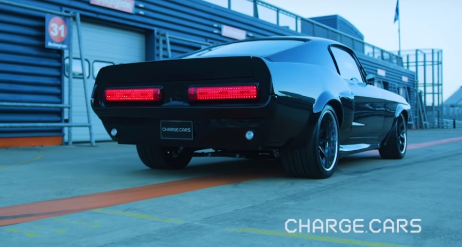 Mustang électrique 6