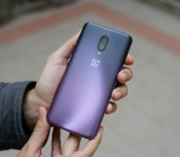 OnePlus 6T Thunder Purple dos