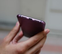 OnePlus 6T Thunder Purple usb
