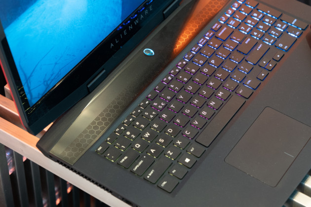 Alienware m17_9