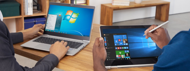 Un PC sous Windows 7 à côté d'un PC plus moderne sous Windows 10