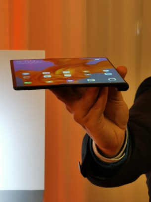 huawei-mate-x-mwc-2019- (1)