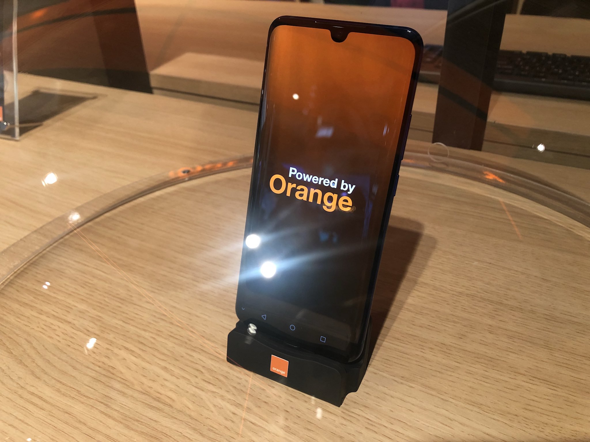 Orange travaille sur une application de traçage contre le Covid-19