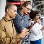 Chaque personne passe en moyenne plus de 100 jours par an sur Internet d’après un rapport