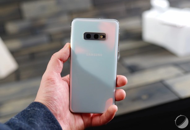 Samsung Galaxy S10e Essential -  FrAndroid - c_DSC00256