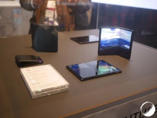 Smartphones à écran pliable : on a vu les concepts de TCL et ça donne envie – MWC 2019