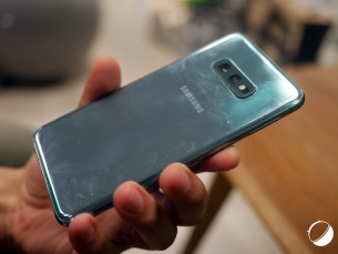 Samsung Galaxy S10e dos sale