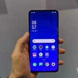 Oppo Reno 5G : nos photos et premières impressions du smartphone à aileron