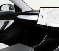 Tesla-self-driving-without-a-steering-wheel-1