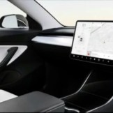 Puce maison, robots-taxis, voiture sans volant : Tesla dévoile ses ambitieux objectifs sur les voitures autonomes