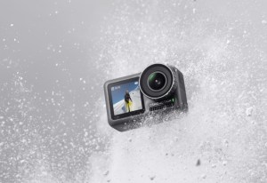 DJI Osmo Action officialisée : contre la GoPro, la caméra mise sur la stabilisation DJI Osmo Action officialisée : contre la GoPro, la caméra mise sur la stabilisation
