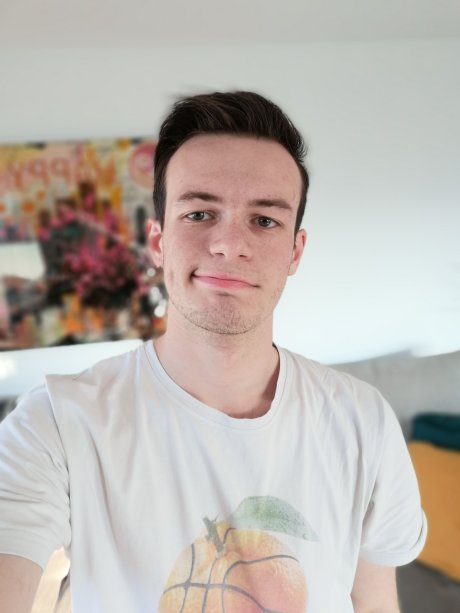 Avec l'appareil photo avant