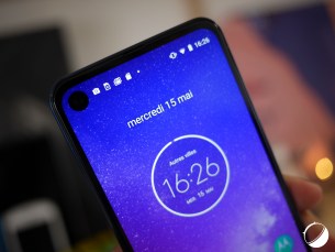 Motorola One Vision trou