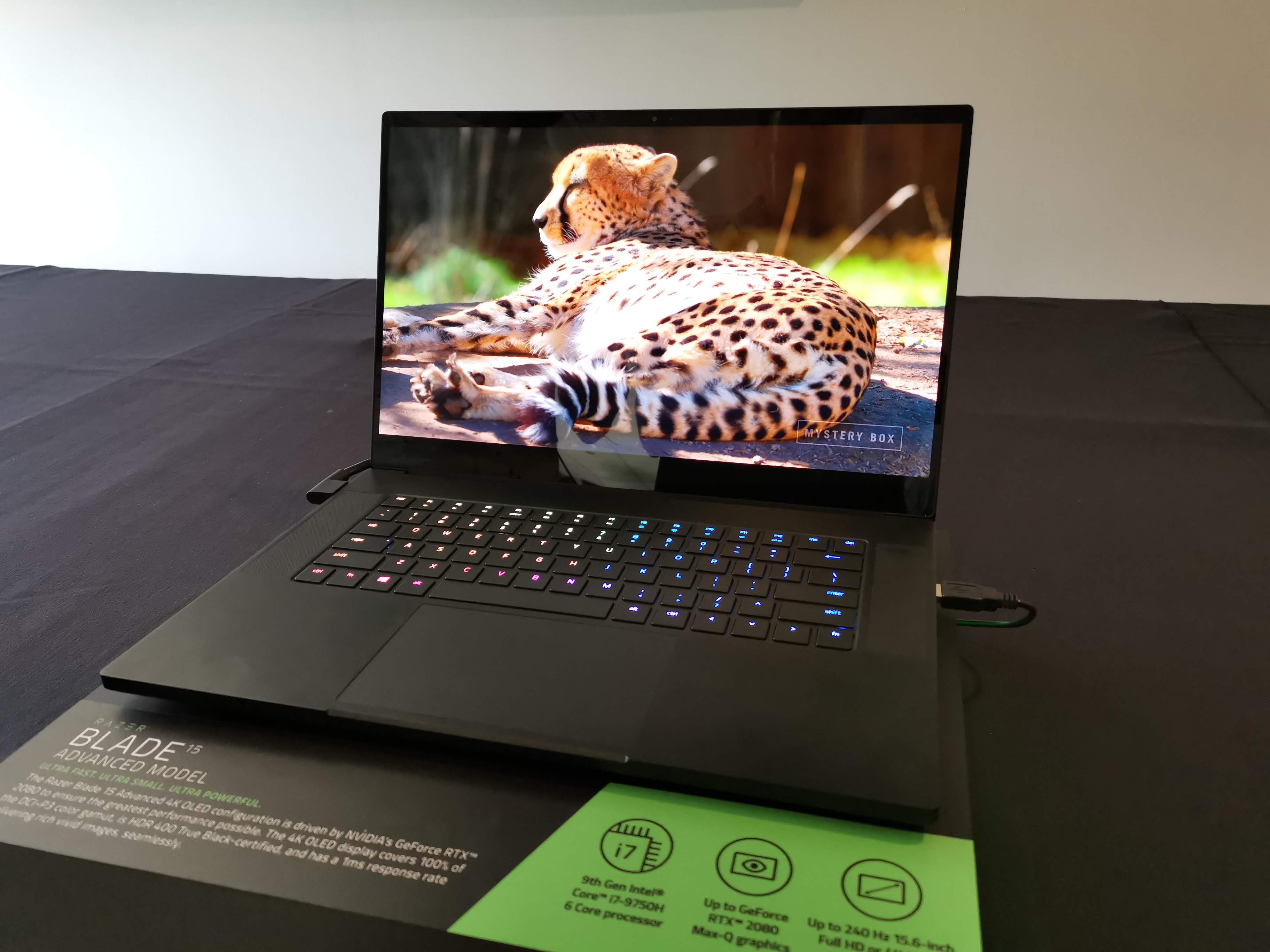 razer-blade-15-advanced-oled-01