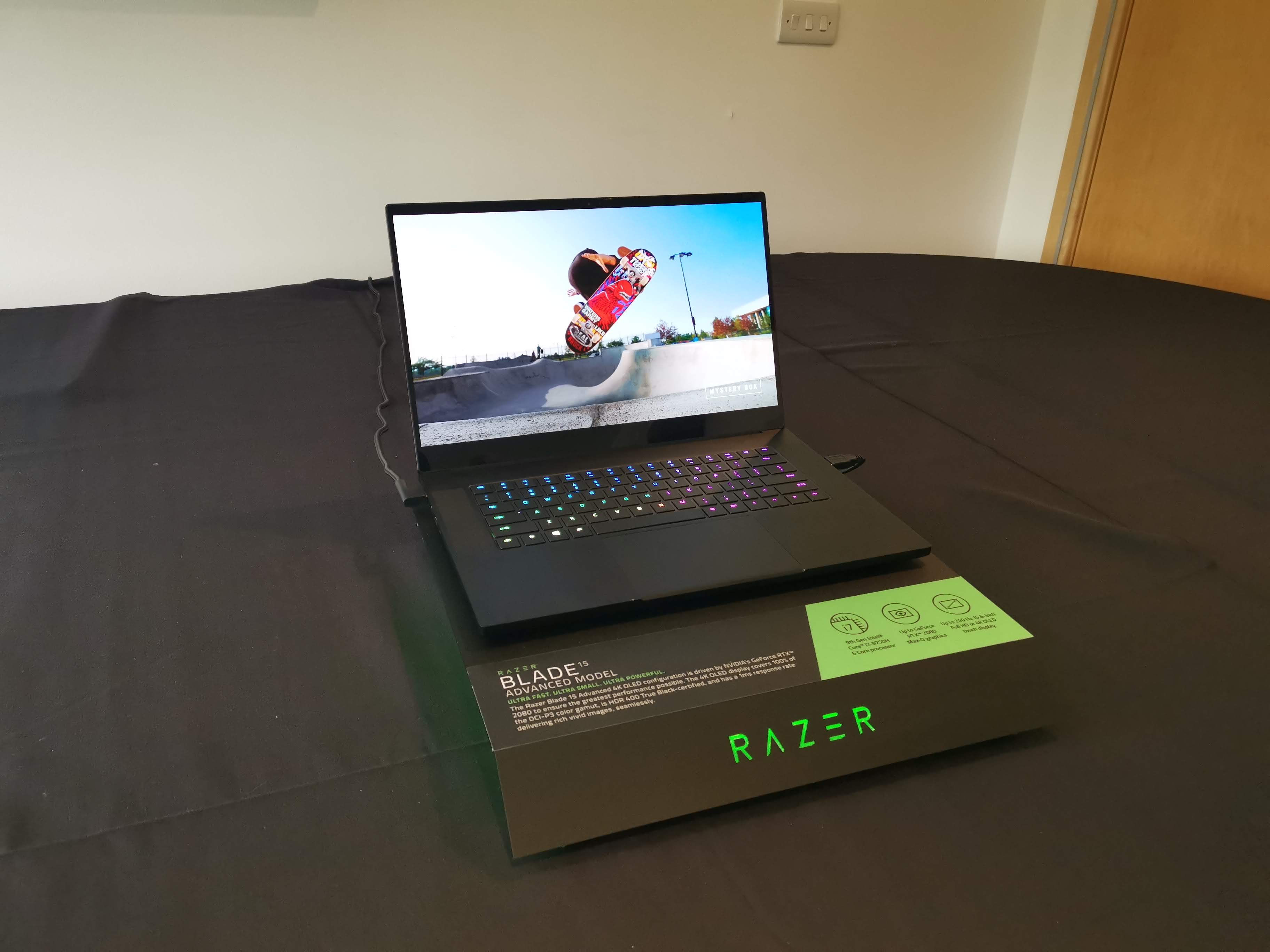 razer-blade-15-advanced-oled-02