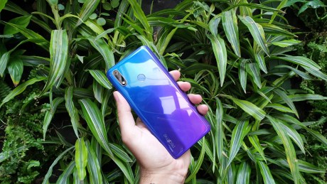 Realme 3 Pro dos
