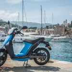 Quadro muscle son offre électrique avec deux scooters urbains aux lignes très classiques
