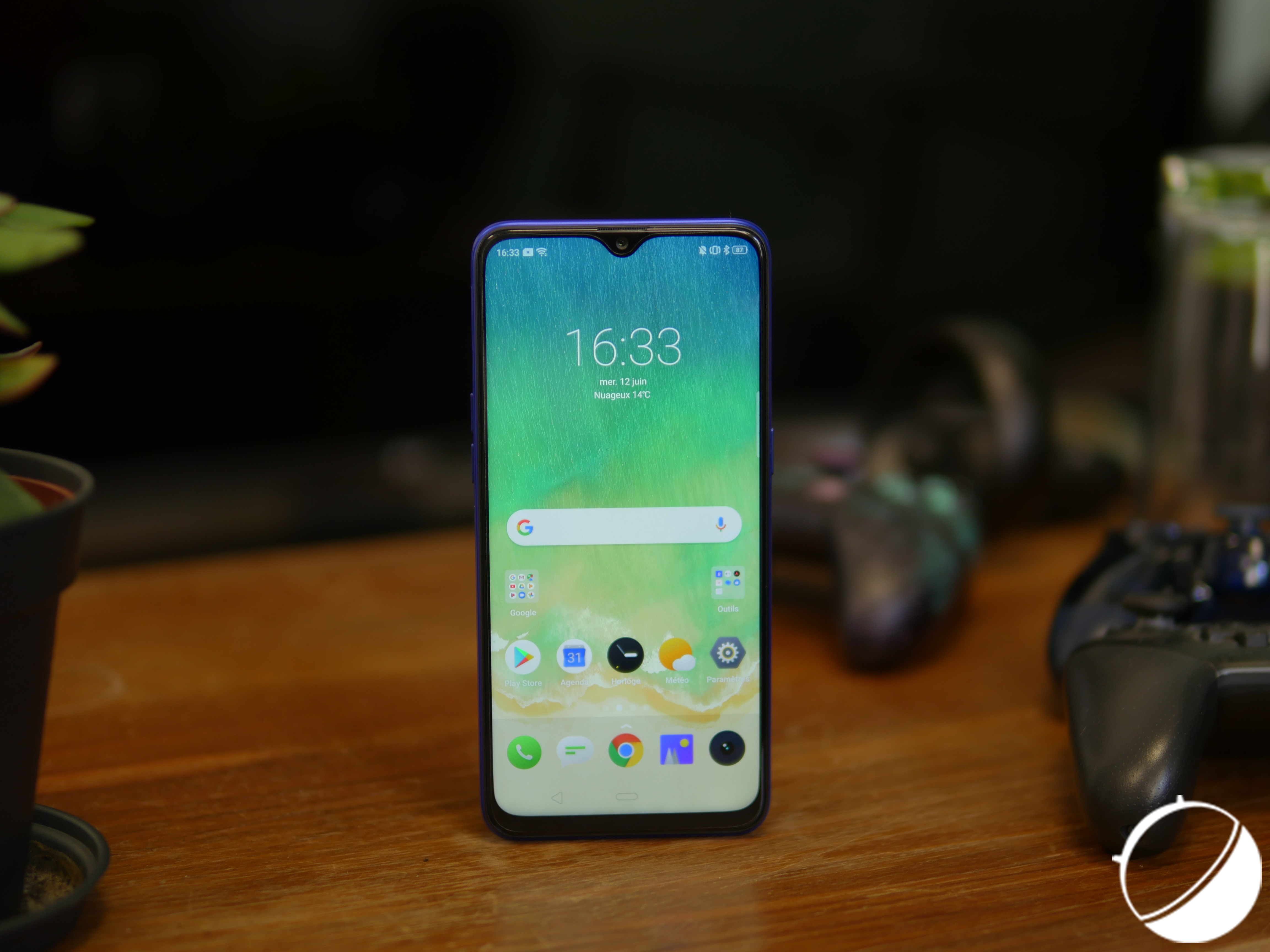 Realme 3 Pro Avant 2