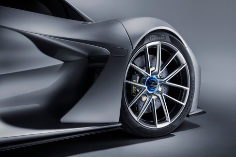 15_Lotus_Evija_Wheel_Detail