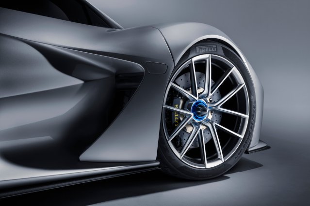 15_Lotus_Evija_Wheel_Detail