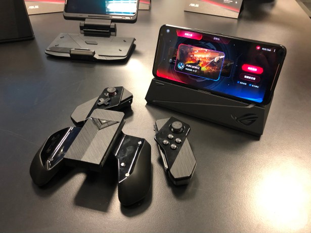 c_Asus_Zenfone_ROG_II__-_FrAndroid_-_IMG_3629
