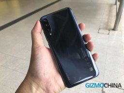 Mi-A3-hands-on-03