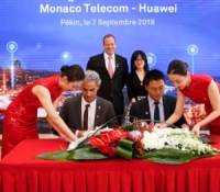 Martin Peronnet, Directeur Général de Monaco Telecom et Shi Weiliang, Directeur Général Huawei France lors de la cérémonie de signature du contrat entre l'opérateur et le constructeur